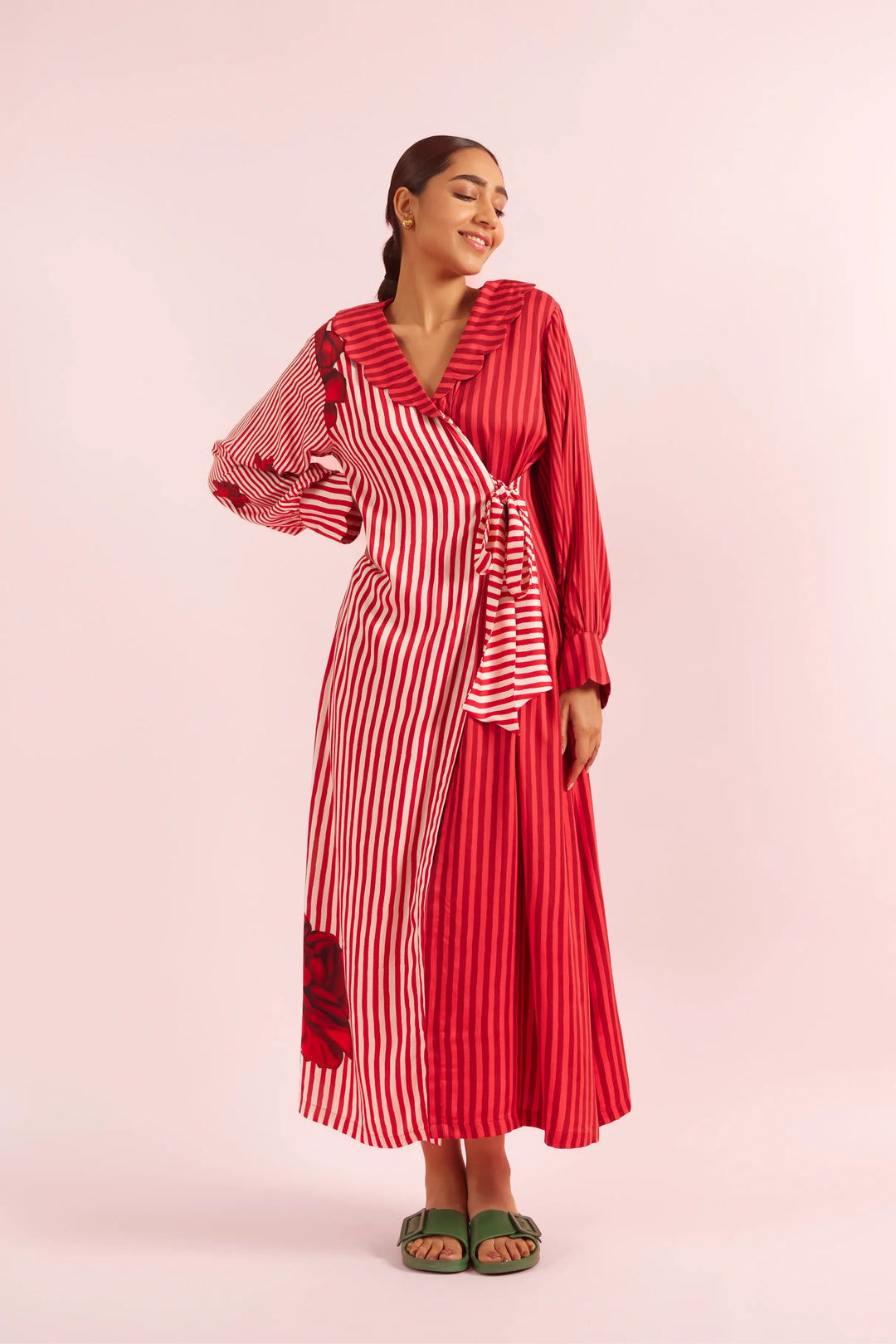 Mad Love Scalloped Robe