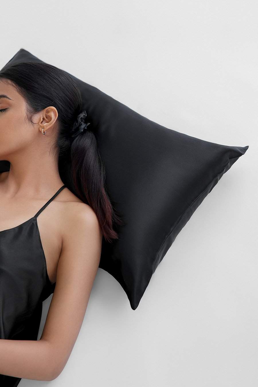 Midnight Black Mulberry Silk Pillowcase - SleepLove